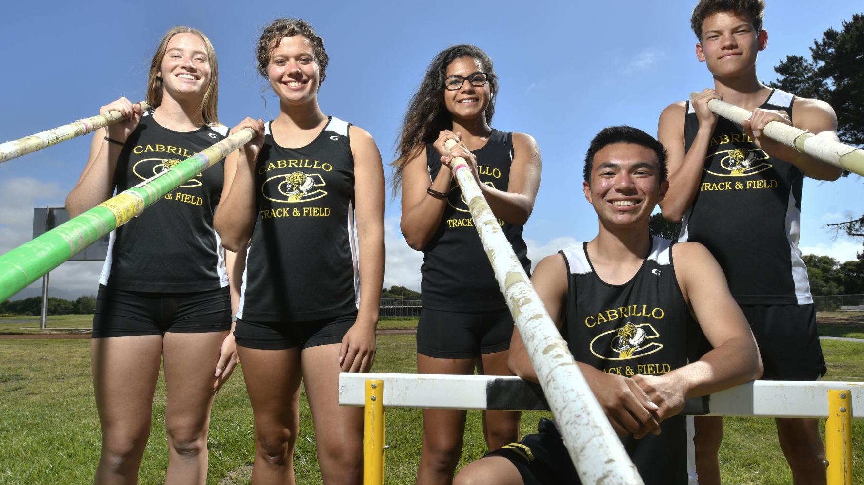 Zo's Gold Mines: Four CHS vaulters prove they can elevate their season